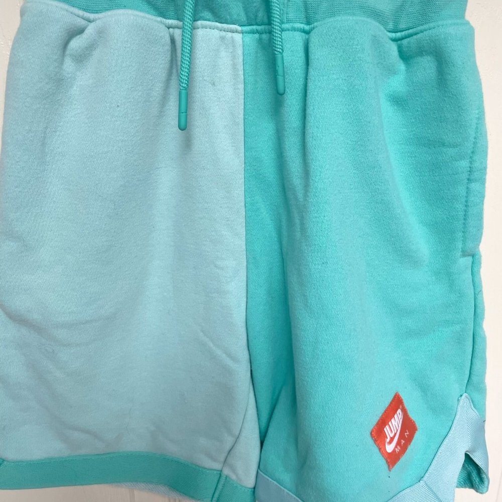 NWOT Nike Jordan Jump Man Youth Small Shorts (8/10) Color block
